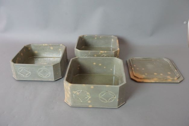 上田吉右衛門（八代目） 御本写 湊焼重物】: Journal of FUJII